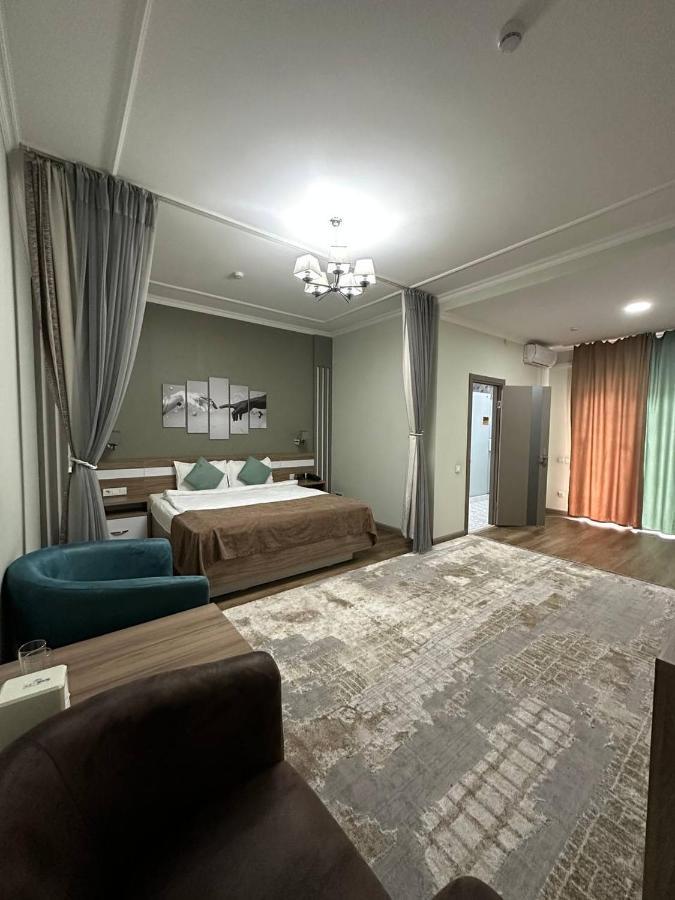 Gоlden Dragon Villa Hotel 比什凯克 外观 照片