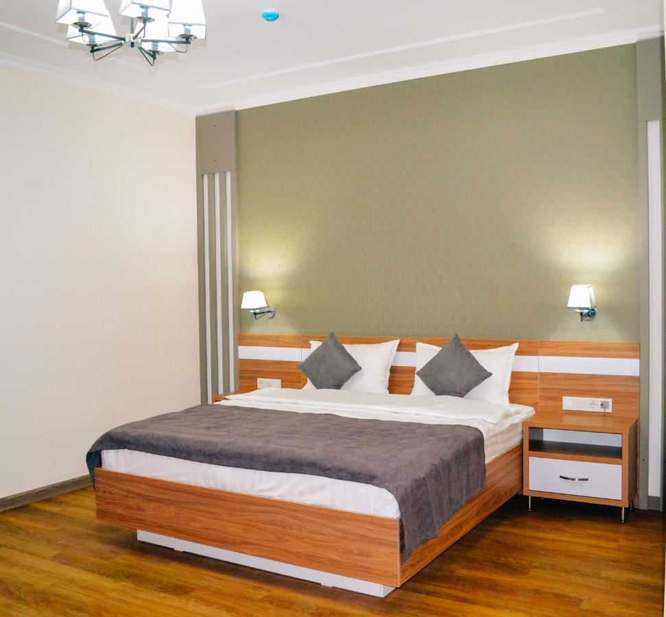 Gоlden Dragon Villa Hotel 比什凯克 外观 照片
