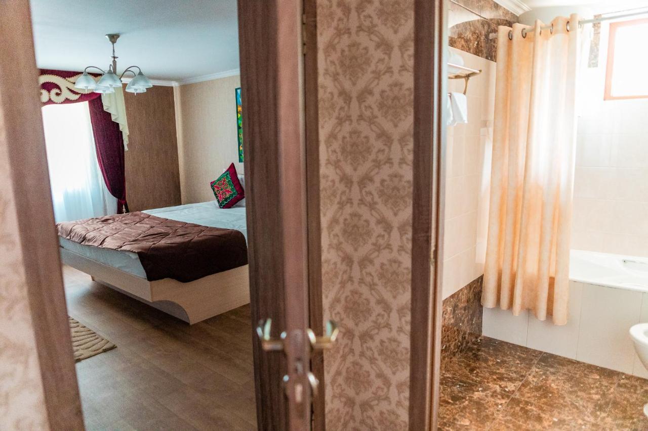 Gоlden Dragon Villa Hotel 比什凯克 外观 照片